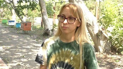 "Плануємо відстраювати, повертатися на наші землі". Історія фермерки з Оріхова "Плануємо відстраювати, повертатися на наші землі". Історія фермерки з Оріхова