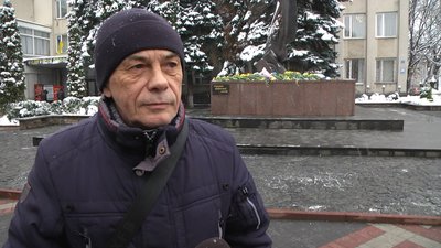 На фото Хмельницький учитель і поет Ігор Білий, учасник Помаранчевої революції та революції Гідності. 21 листопада 2022 рік. На фото Хмельницький учитель і поет Ігор Білий, учасник Помаранчевої революції та революції Гідності. 21 листопада 2022 рік.