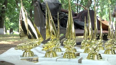 Стартували у Дніпрі, фінішуватимуть в Одесі: до Херсона прибула регата "Козацький шлях 2021" Стартували у Дніпрі, фінішуватимуть в Одесі: до Херсона прибула регата "Козацький шлях 2021"