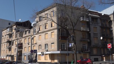 "Ще будуть експертизи": що відомо про конфлікт влади та жителів трьох будинків у Харкові, чиї домівки хочуть знести "Ще будуть експертизи": що відомо про конфлікт влади та жителів трьох будинків у Харкові, чиї домівки хочуть знести