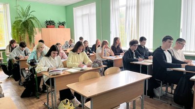 Школа у Черкасах