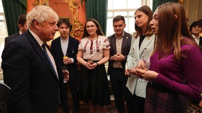 Випускник Оксфордського університету з Чернівців зібрав для України півтора мільйона гривень