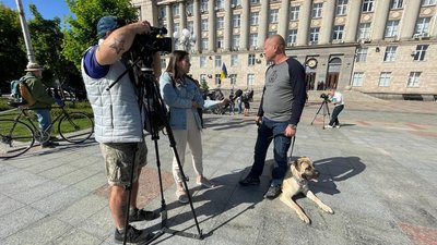 У Черкасах відбулась акція на підтримку іноземних добровольців У Черкасах відбулась акція на підтримку іноземних добровольців