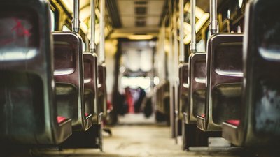 У Мюнхені чоловік облизав поручні в метро і заявив, що хворий на коронавірус