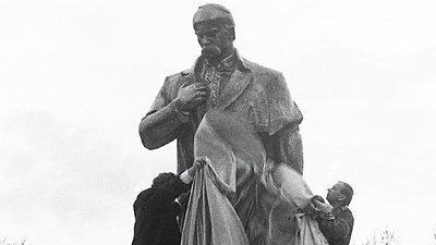 Відкриття пам’ятника в Тисмениці, 18 жовтня 1992 Відкриття пам’ятника в Тисмениці, 18 жовтня 1992