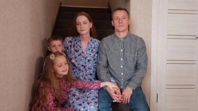 Соломія Косолапова, кандидатка у маму-виховательку з чоловіком та дітьми Соломія Косолапова, кандидатка у маму-виховательку з чоловіком та дітьми