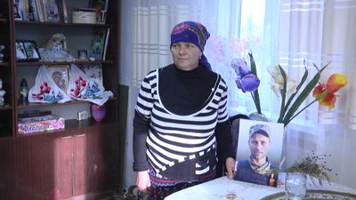 Чекають на експертизу: на Хмельниччині родина загиблого воїна не впевнена, що поховала саме свого чоловіка та сина Чекають на експертизу: на Хмельниччині родина загиблого воїна не впевнена, що поховала саме свого чоловіка та сина