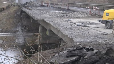 Четверо травмованих отримають компенсацію – Держпраця про обвал мосту на Волині