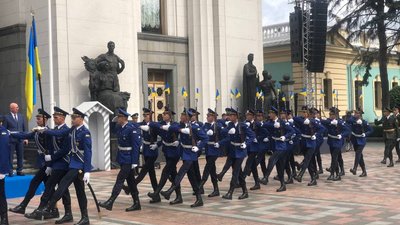У Києві розпочалося святкування 25-річчя Конституції