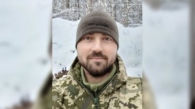 Загинули на Донеччині: на Чернігівщині поховали чотирьох бійців Загинули на Донеччині: на Чернігівщині поховали чотирьох бійців