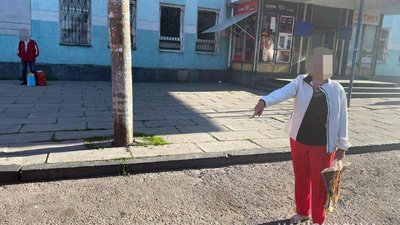 У Рівному пограбували жінку, нападника, який тільки вийшов із тюрми, знайшли в кущах У Рівному пограбували жінку, нападника, який тільки вийшов із тюрми, знайшли в кущах