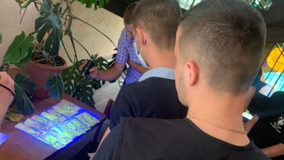 Систематичне вимагання: поліція пояснила затримання службовця Міноборони у Рівному Систематичне вимагання: поліція пояснила затримання службовця Міноборони у Рівному
