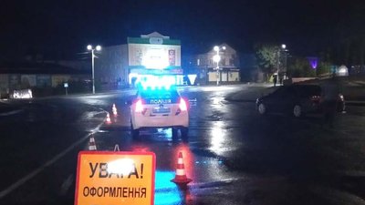 На Рівненщині п'яний водій збив п'яного пішохода і втік – поліція