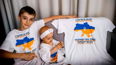 "Хто, як не я?". На Миколаївщині через 18 місяців після загибелі попрощалися з військовим Русланом Ходою "Хто, як не я?". На Миколаївщині через 18 місяців після загибелі попрощалися з військовим Русланом Ходою
