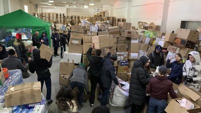 У Тернопіль прибула гуманітарна допомога з французького міста Канни У Тернопіль прибула гуманітарна допомога з французького міста Канни