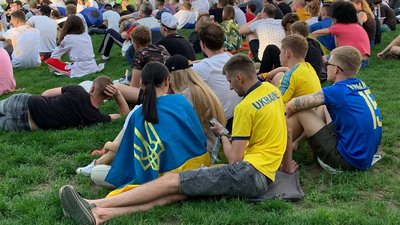 Матч Україна-Австрія: як за національну збірну вболівають в Одесі Матч Україна-Австрія: як за національну збірну вболівають в Одесі