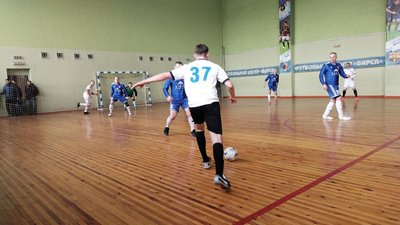 У Сумах відбувся відкритий чемпіонат міста з футзалу серед ветеранів У Сумах відбувся відкритий чемпіонат міста з футзалу серед ветеранів