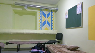 Уроки під час повітряної тривоги: як черкаські учні реагують на тривогу та які речі беруть в укриття Уроки під час повітряної тривоги: як черкаські учні реагують на тривогу та які речі беруть в укриття
