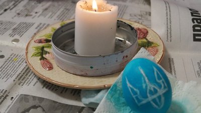 У Дрогобичі на Львівщині створювали писанки для українських військових – фоторепортаж У Дрогобичі на Львівщині створювали писанки для українських військових – фоторепортаж