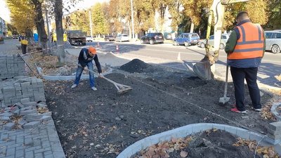 У Луцьку частково відновили ремонт проспекту Волі. Що лагодять У Луцьку частково відновили ремонт проспекту Волі. Що лагодять