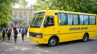 На Полтавщині планують придбати понад 20 шкільних автобусів: скільки транспорту бракує