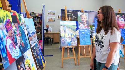 Центральні площі й щасливі люди: у Вінниці показали довоєнний Маріуполь