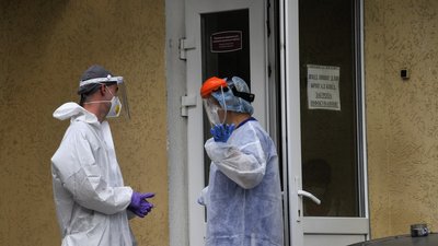Що робити, якщо з'явилися симптоми COVID-19. Пояснює НСЗУ