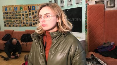 "Відбулось найстрашніше. Не могли у це повірити". Десятьох мешканців Чернігова евакуювали до Одеси "Відбулось найстрашніше. Не могли у це повірити". Десятьох мешканців Чернігова евакуювали до Одеси