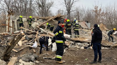 У бортничах уламки збитої ракети потрапили на будинки У бортничах уламки збитої ракети потрапили на будинки