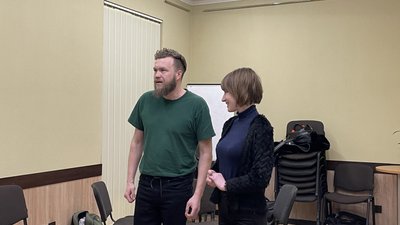 Полтавський театр "Малафея" після тимчасового призупинення роботи готується до прем’єри Полтавський театр "Малафея" після тимчасового призупинення роботи готується до прем’єри