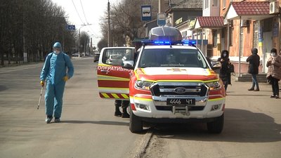 У Слов’янську почали дезінфікувати зупинки