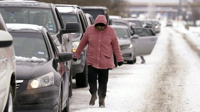Південь США охопила снігова буря, без електрики лишилися мільйони людей