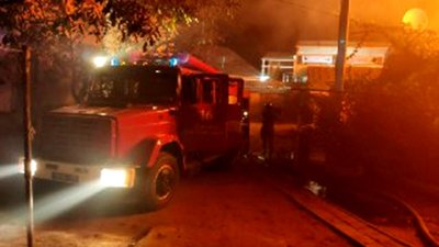 На Одещині зайнявся дах житлового будинку На Одещині зайнявся дах житлового будинку