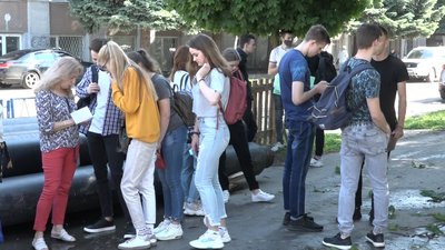 На Житомирщині провели ЗНО з географії, на яке зареєструвалося 6 тисяч учасників На Житомирщині провели ЗНО з географії, на яке зареєструвалося 6 тисяч учасників
