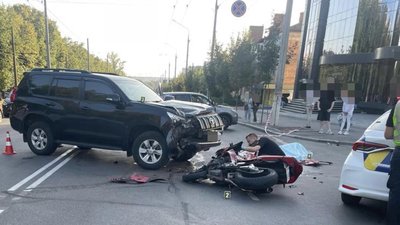 У Вінниці у ДТП загинув мотоцикліст