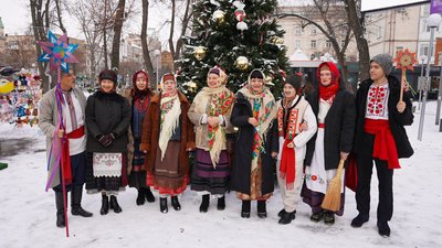 У центрі Кропивницького меланкували та щедрували