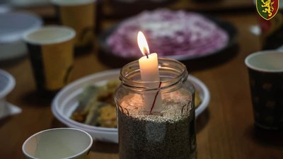 Бійці 24 бригади, яка боронить Бахмут, показали як святкували Різдво Бійці 24 бригади, яка боронить Бахмут, показали як святкували Різдво