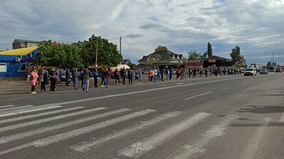 У Коблевому миколаївці протестують проти обмеження роботи нічних клубів. ОНОВЛЮЄТЬСЯ У Коблевому миколаївці протестують проти обмеження роботи нічних клубів. ОНОВЛЮЄТЬСЯ