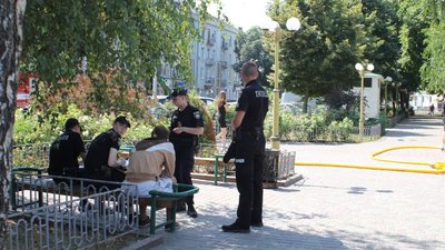 У Полтаві затримали 24-річного чоловіка, який ймовірно підпалив сміття у пам’ятці архітектури У Полтаві затримали 24-річного чоловіка, який ймовірно підпалив сміття у пам’ятці архітектури