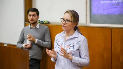 Голова ГО "Ліга захисту прав жінок" Олександра Голуб Голова ГО "Ліга захисту прав жінок" Олександра Голуб