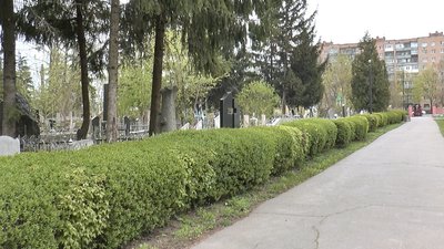 У Полтаві на період карантину заборонили відвідування кладовищ