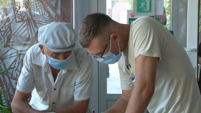 Як у черкаських Центрах вакцинації населення щепили від COVID-19 Як у черкаських Центрах вакцинації населення щепили від COVID-19
