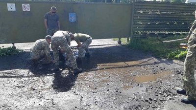 Волинські військові прокоментували світлини з підготовки до приїзду президента Волинські військові прокоментували світлини з підготовки до приїзду президента
