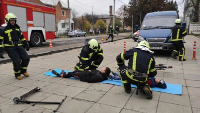 Школа безпеки: діти на Волині опановують навики з порятунку життя Школа безпеки: діти на Волині опановують навики з порятунку життя