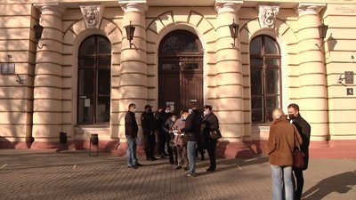 В Одесі журналістів не пускали на вибори ректора медичного університету В Одесі журналістів не пускали на вибори ректора медичного університету