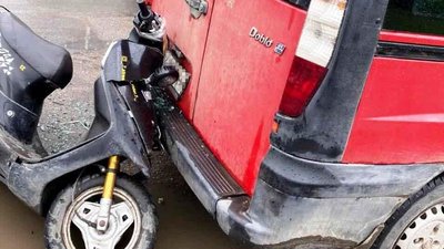 На Вінниччині неповнолітній скутерист в’їхав у автівку На Вінниччині неповнолітній скутерист в’їхав у автівку