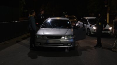 "Ніхто тут не чекає жодного російського громадянина": власник кав'ярні патрулює вулиці Одеси. ВІДЕО "Ніхто тут не чекає жодного російського громадянина": власник кав'ярні патрулює вулиці Одеси. ВІДЕО