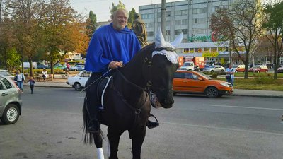На чолі з "королем": у Кропивницькому відбулась театральна хода