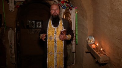 Єдиний священник ПЦУ Новгород-Сіверської громади В'ячеслав Павленко, який викопав підземну церкву