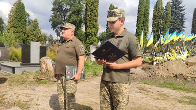 Прощання з бійцем ЗСУ Прощання з бійцем ЗСУ